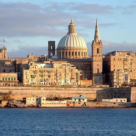 Modern 3br In The Centre Of Sliema *