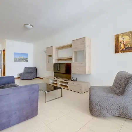 Modern 3br In The Centre Of Sliema 아파트