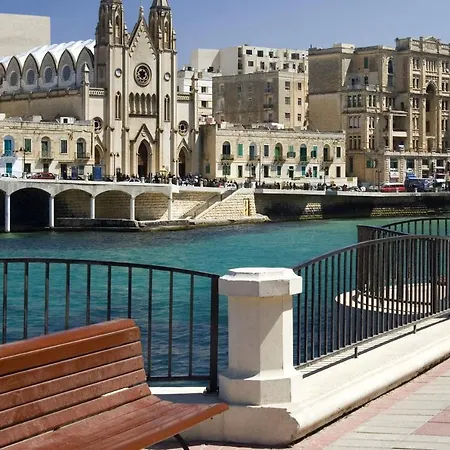 Modern 3br In The Centre Of Sliema 아파트 슬리에마